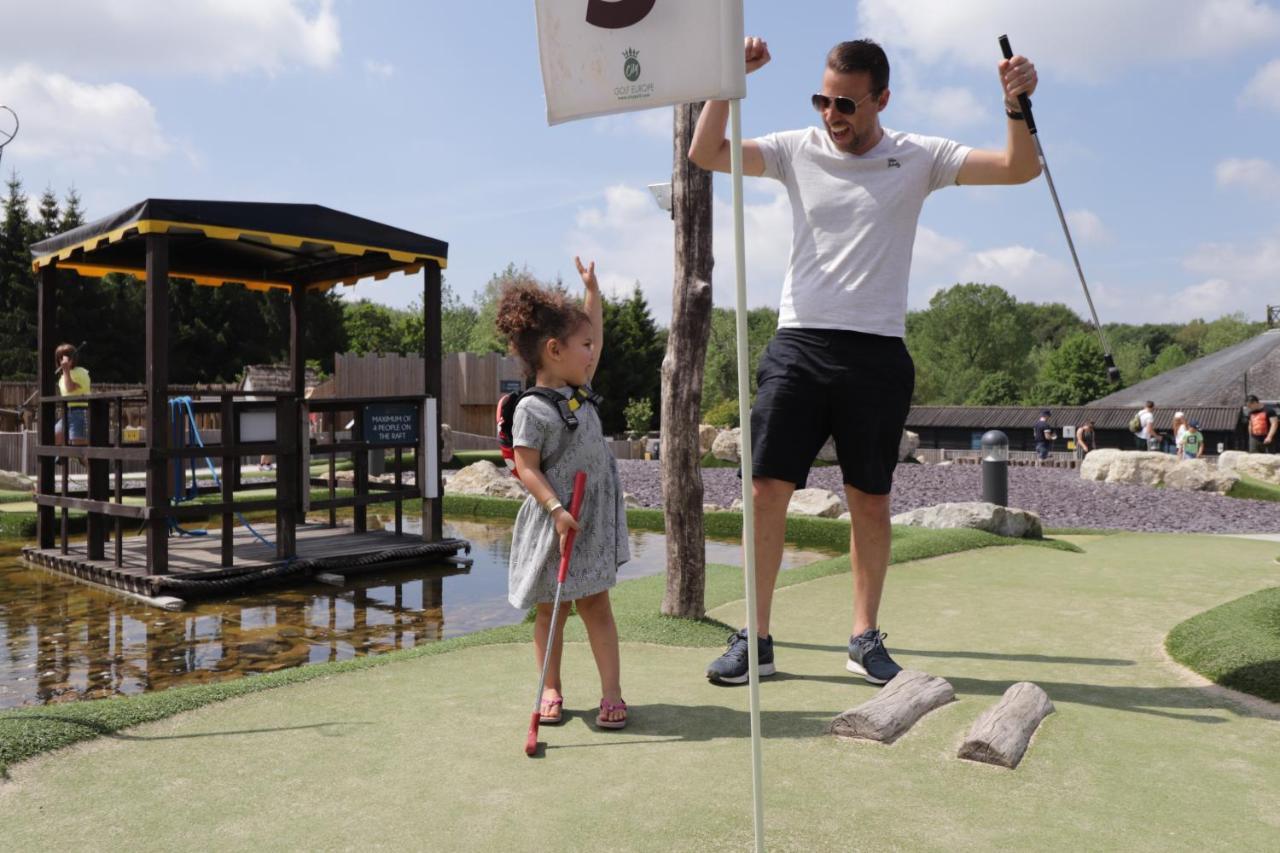 Отель Leeds Castle Knights Glamping Экстерьер фото